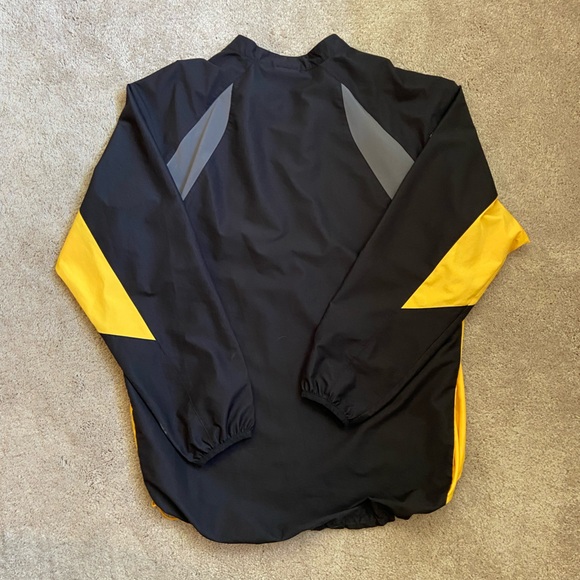 Boston Bruins Majestic Windbreaker - Picture 2 of 4